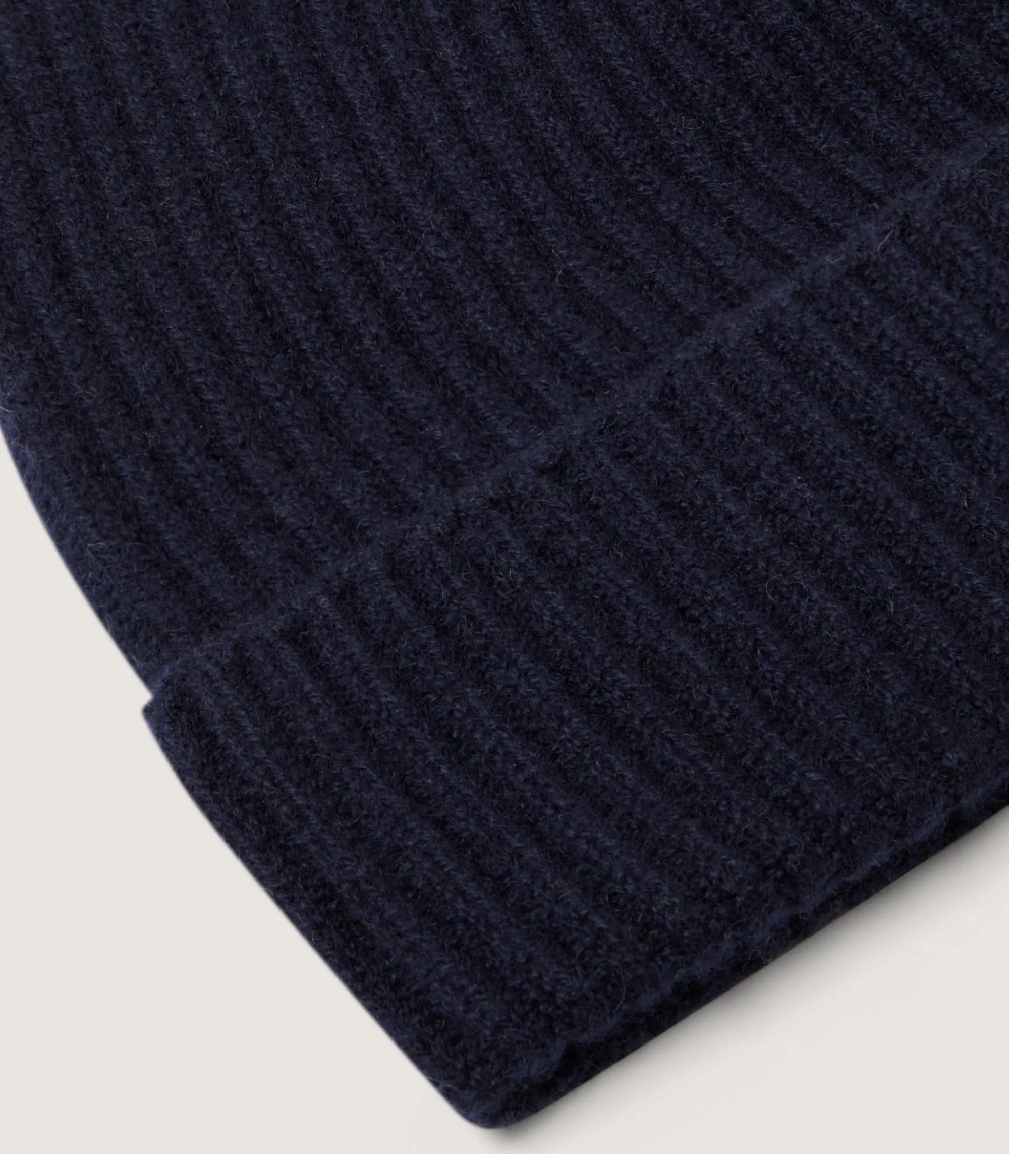 Hats & Caps|Hats & Caps|Purdey Unisex Ribbed Cashmere Beanie in Midnight